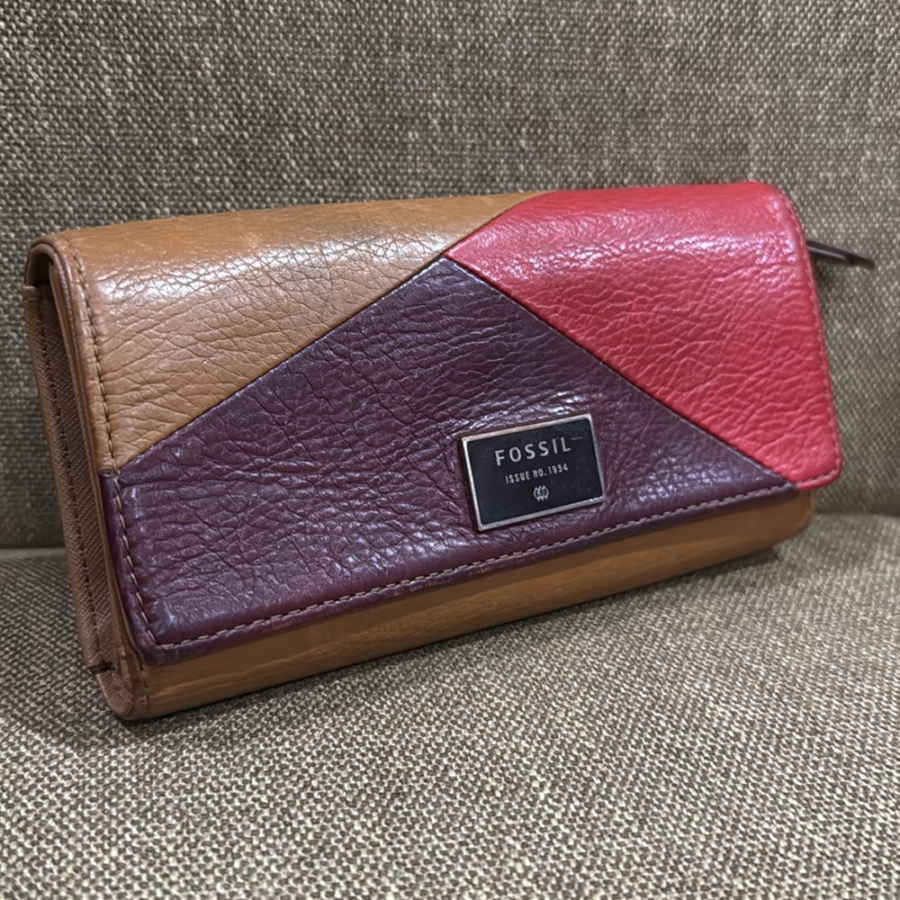Trifold color block leather Fossil womans wallet